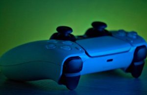 game crypto Debet